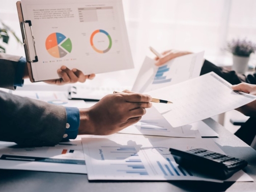 Recht op alle voordelen uit aandelen is aanmerkelijk belang